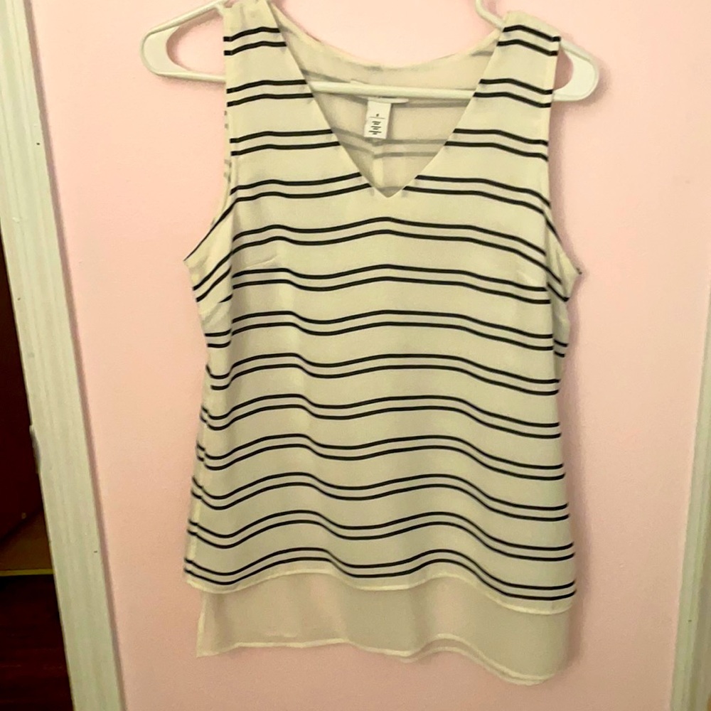 White House Black Market sleeveless top